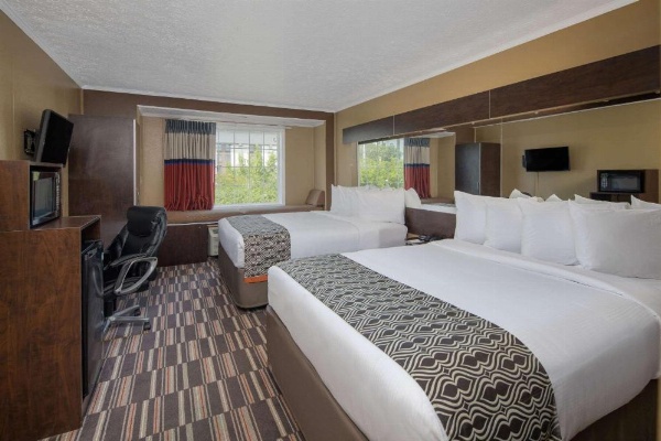 Microtel Inn & Suites by Wyndham Columbia Two Notch Rd Area image 17